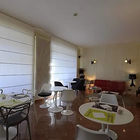 Tourist Hotel