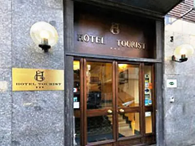 Отель Tourist 3*