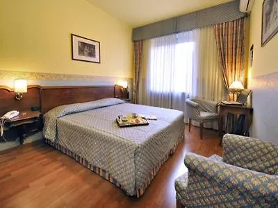 Tourist Отель 3*