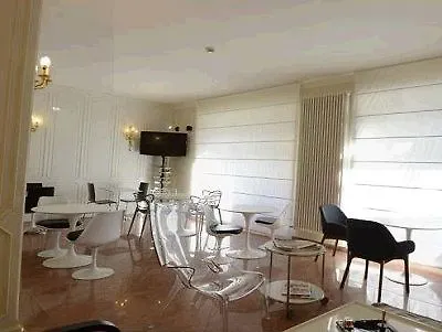 Tourist Hotel