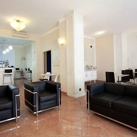 Tourist Hotel