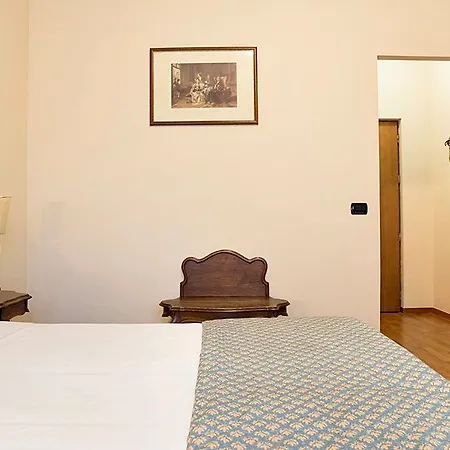 Tourist Hotel